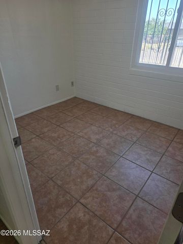 3202 S Sunland Vista, Tucson, AZ 85713