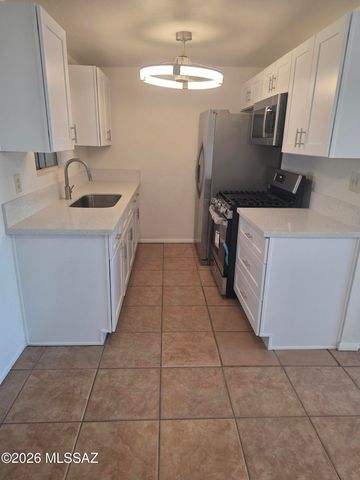 3202 S Sunland Vista, Tucson, AZ 85713