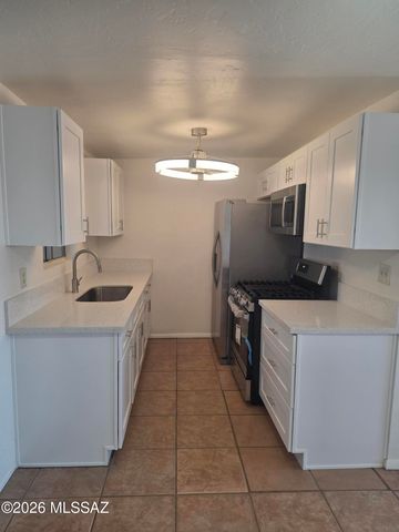 3202 S Sunland Vista, Tucson, AZ 85713