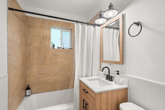 1516 Wilson Place, Medford, OR 97504