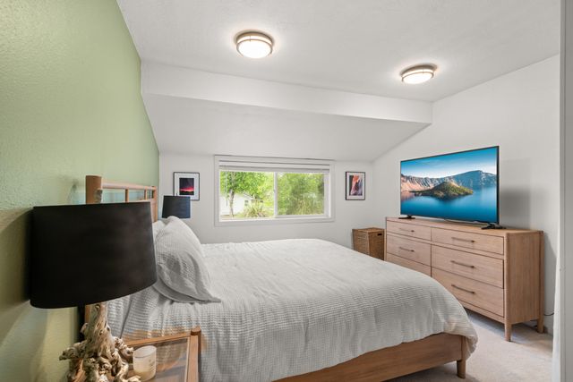 1516 Wilson Place, Medford, OR 97504