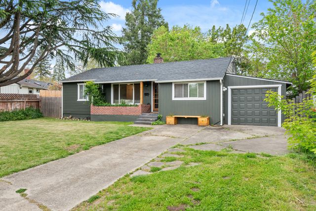 1516 Wilson Place, Medford, OR 97504