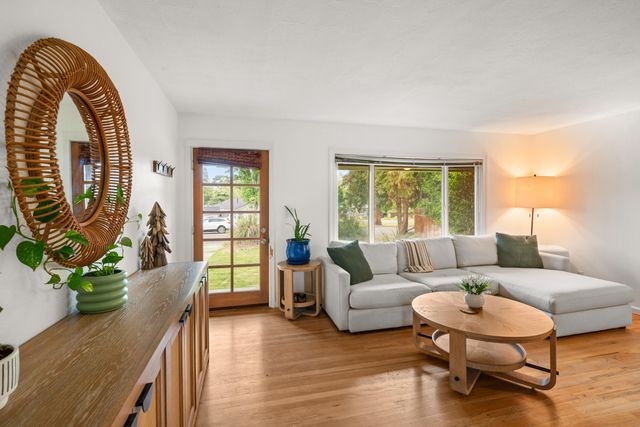 1516 Wilson Place, Medford, OR 97504