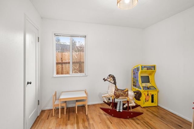 1516 Wilson Place, Medford, OR 97504