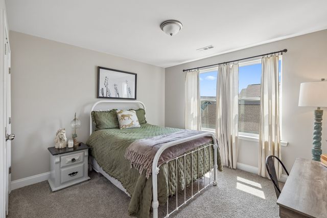 1015 June Wilde Rdg, Spring Hill, TN 37174