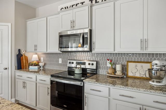 1015 June Wilde Rdg, Spring Hill, TN 37174