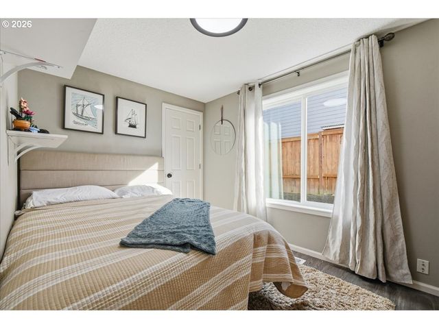 1817 N 9TH Way, Ridgefield, WA 98642