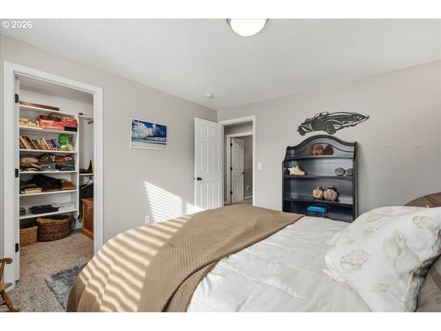 1817 N 9TH Way, Ridgefield, WA 98642