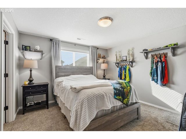 1817 N 9TH Way, Ridgefield, WA 98642