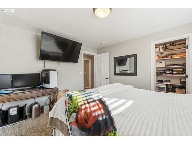 1817 N 9TH Way, Ridgefield, WA 98642