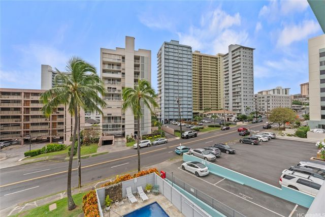 1130 Wilder Avenue 301, Honolulu, HI 96822