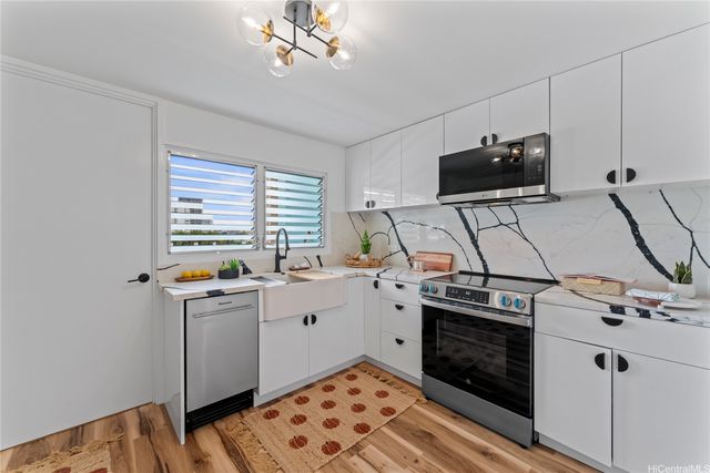 1130 Wilder Avenue 301, Honolulu, HI 96822