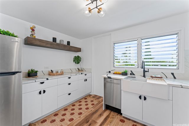 1130 Wilder Avenue 301, Honolulu, HI 96822