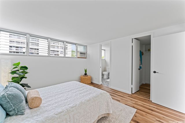 1130 Wilder Avenue 301, Honolulu, HI 96822