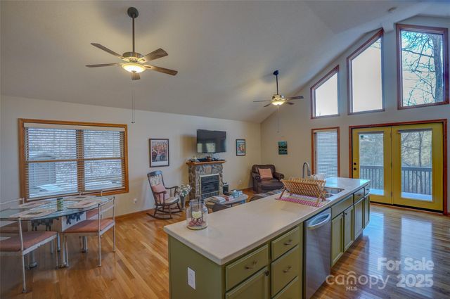 127 Whataview Drive, Whittier, NC 28789
