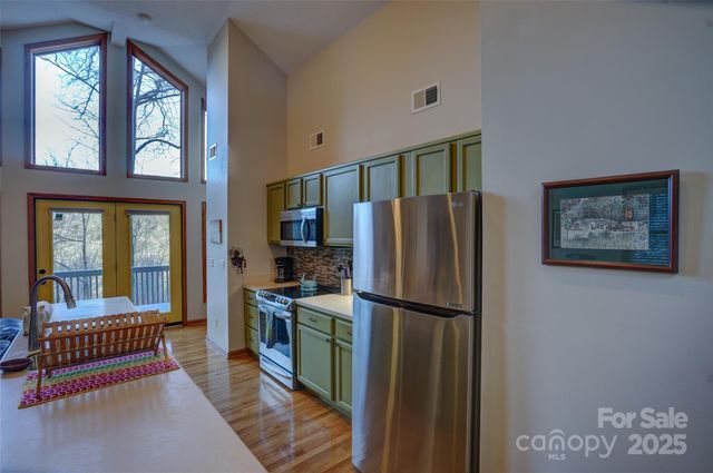 127 Whataview Drive, Whittier, NC 28789