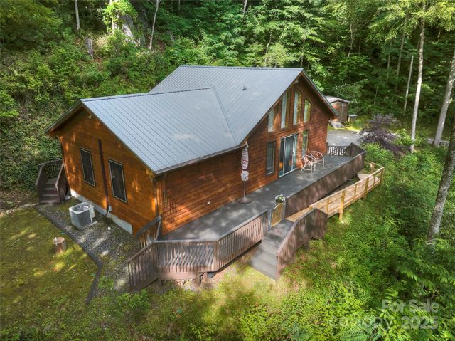 127 Whataview Drive, Whittier, NC 28789