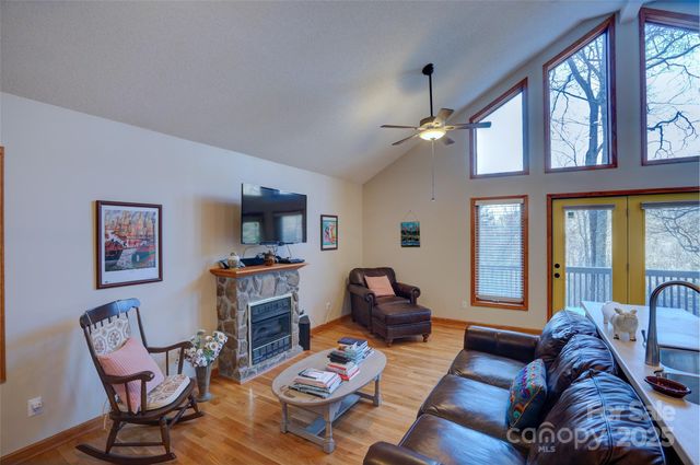 127 Whataview Drive, Whittier, NC 28789