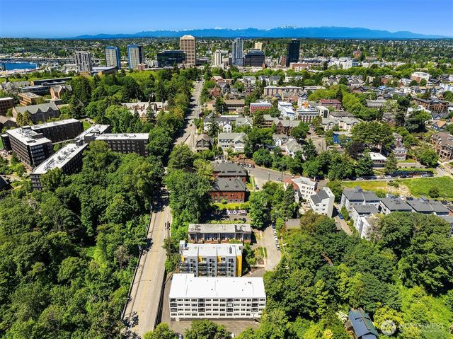 2249 NE 46th Street, Seattle, WA 98105