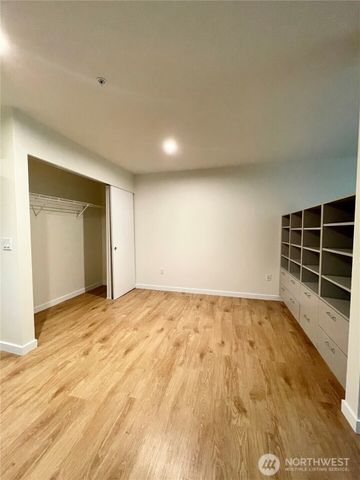 2249 NE 46th Street, Seattle, WA 98105