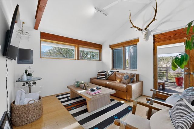 2 Camino Chupadero, Santa Fe, NM 87506