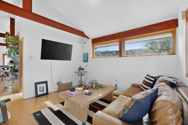 2 Camino Chupadero, Santa Fe, NM 87506