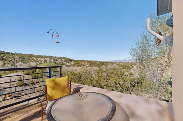 2 Camino Chupadero, Santa Fe, NM 87506