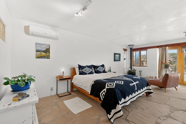 2 Camino Chupadero, Santa Fe, NM 87506