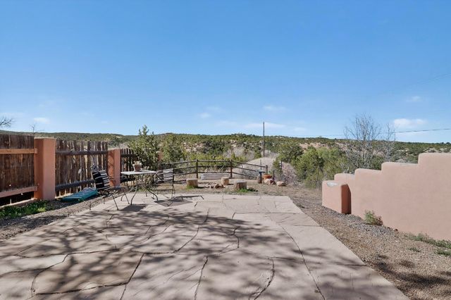 2 Camino Chupadero, Santa Fe, NM 87506