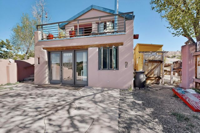 2 Camino Chupadero, Santa Fe, NM 87506