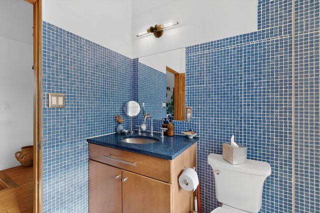 2 Camino Chupadero, Santa Fe, NM 87506