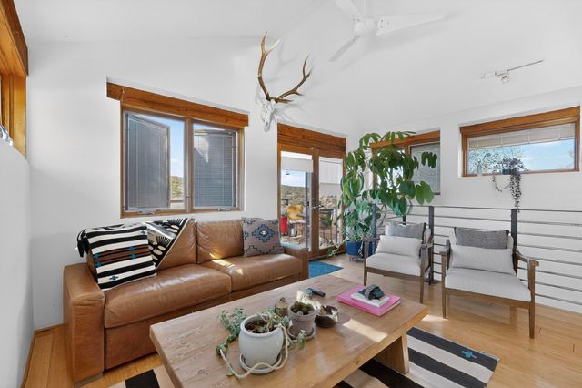 2 Camino Chupadero, Santa Fe, NM 87506