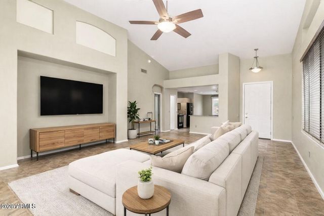 1411 W ARMSTRONG Way, Chandler, AZ 85286