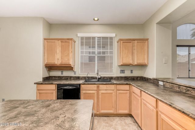 1411 W ARMSTRONG Way, Chandler, AZ 85286