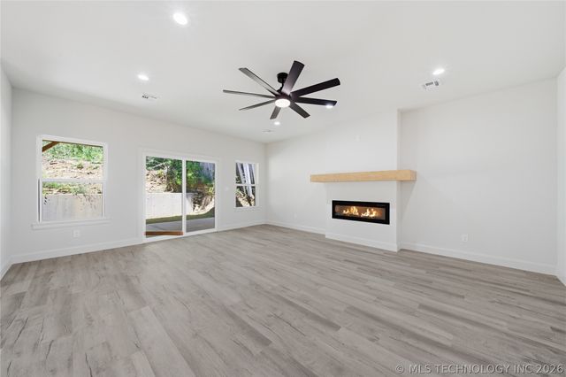 13835 E 27th Place E, Tulsa, OK 74134