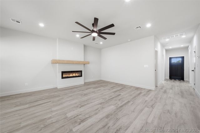 13835 E 27th Place E, Tulsa, OK 74134