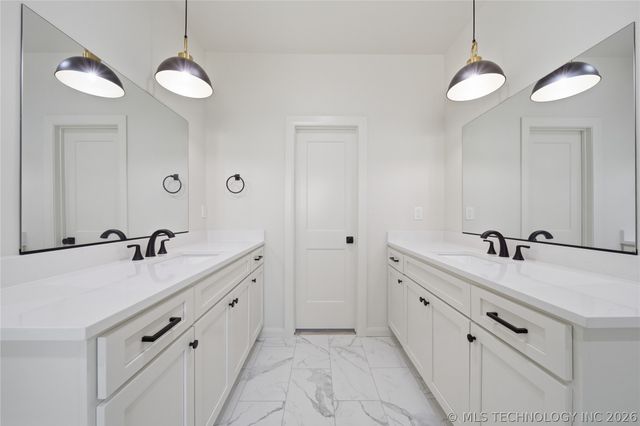 13835 E 27th Place E, Tulsa, OK 74134