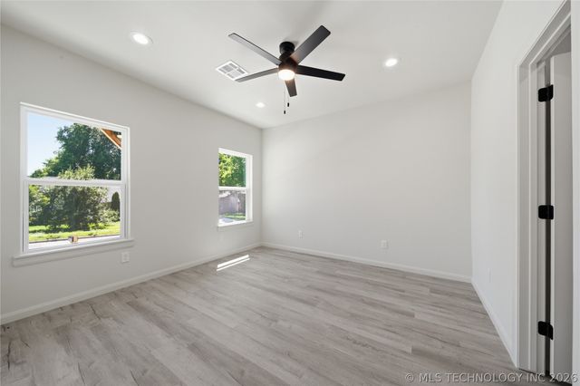 13835 E 27th Place E, Tulsa, OK 74134