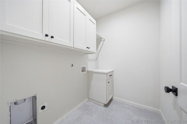 13835 E 27th Place E, Tulsa, OK 74134