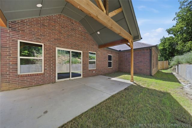 13835 E 27th Place E, Tulsa, OK 74134