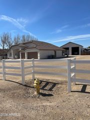 4832 N PERRYVILLE Road, Litchfield Park, AZ 85340