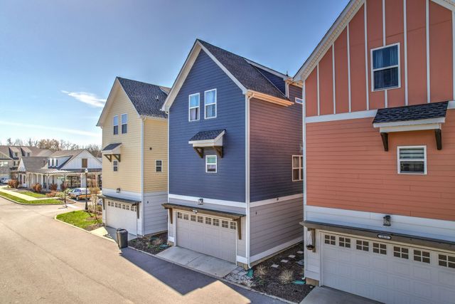 2015 French Bayou Ln, Hendersonville, TN 37075