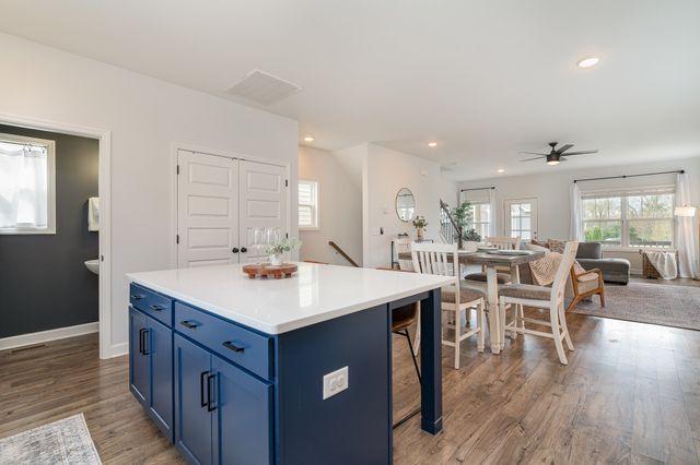 2015 French Bayou Ln, Hendersonville, TN 37075
