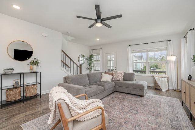 2015 French Bayou Ln, Hendersonville, TN 37075