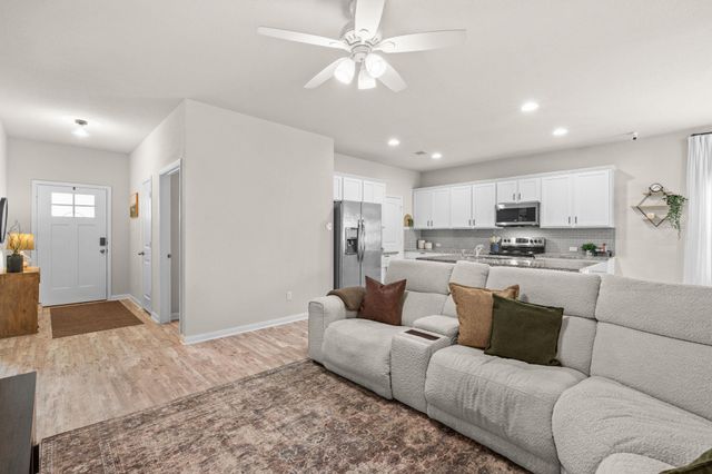 440 Galway Bay LN, Georgetown, TX 78626