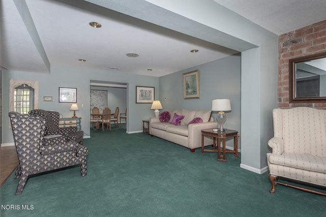 4710 Glendale Avenue, 204, Toledo, OH 43614