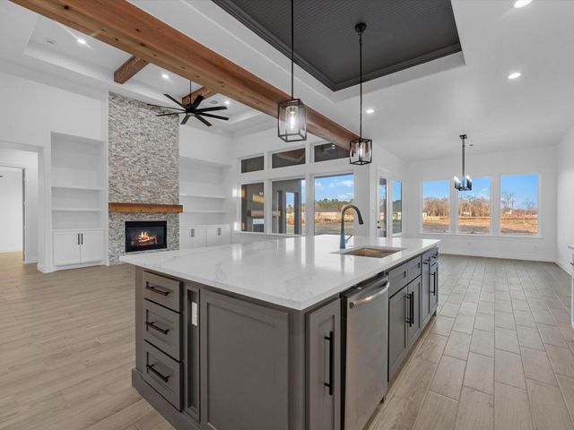 3081 Coastal Dr, Dayton, TX 77535