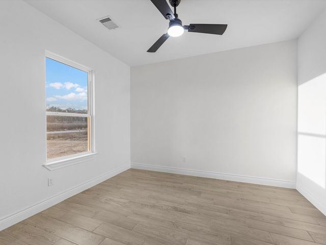 3081 Coastal Dr, Dayton, TX 77535