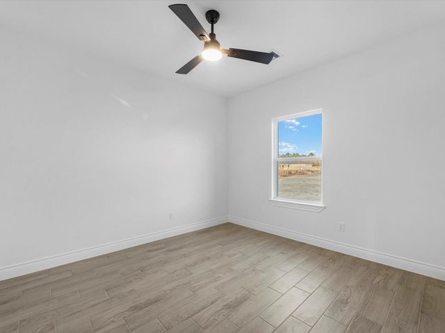 3081 Coastal Dr, Dayton, TX 77535