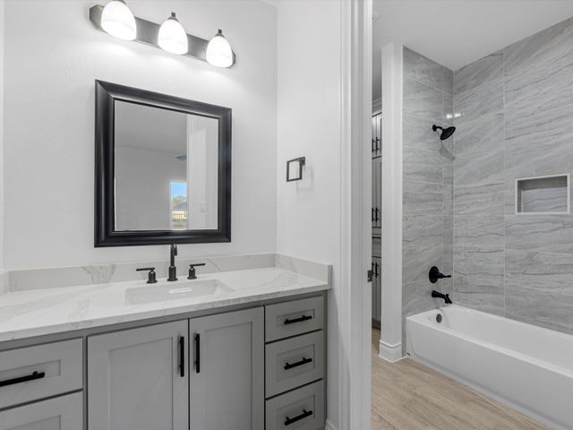 3081 Coastal Dr, Dayton, TX 77535